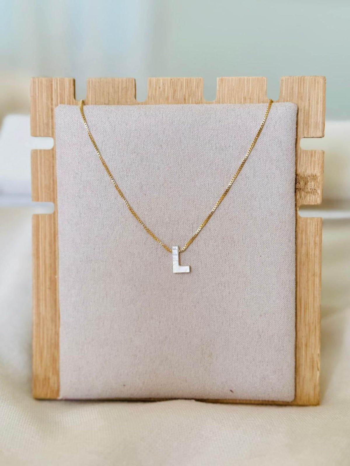 Colar Inicial Madrepérola