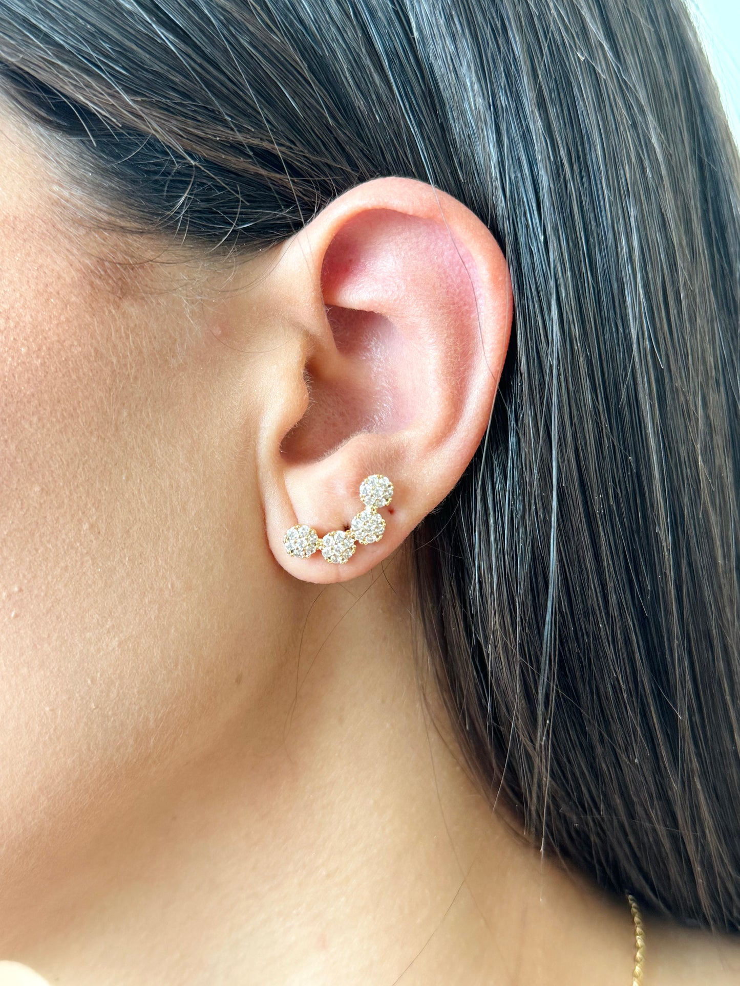 Earcuff Bolinhas Cravejadas